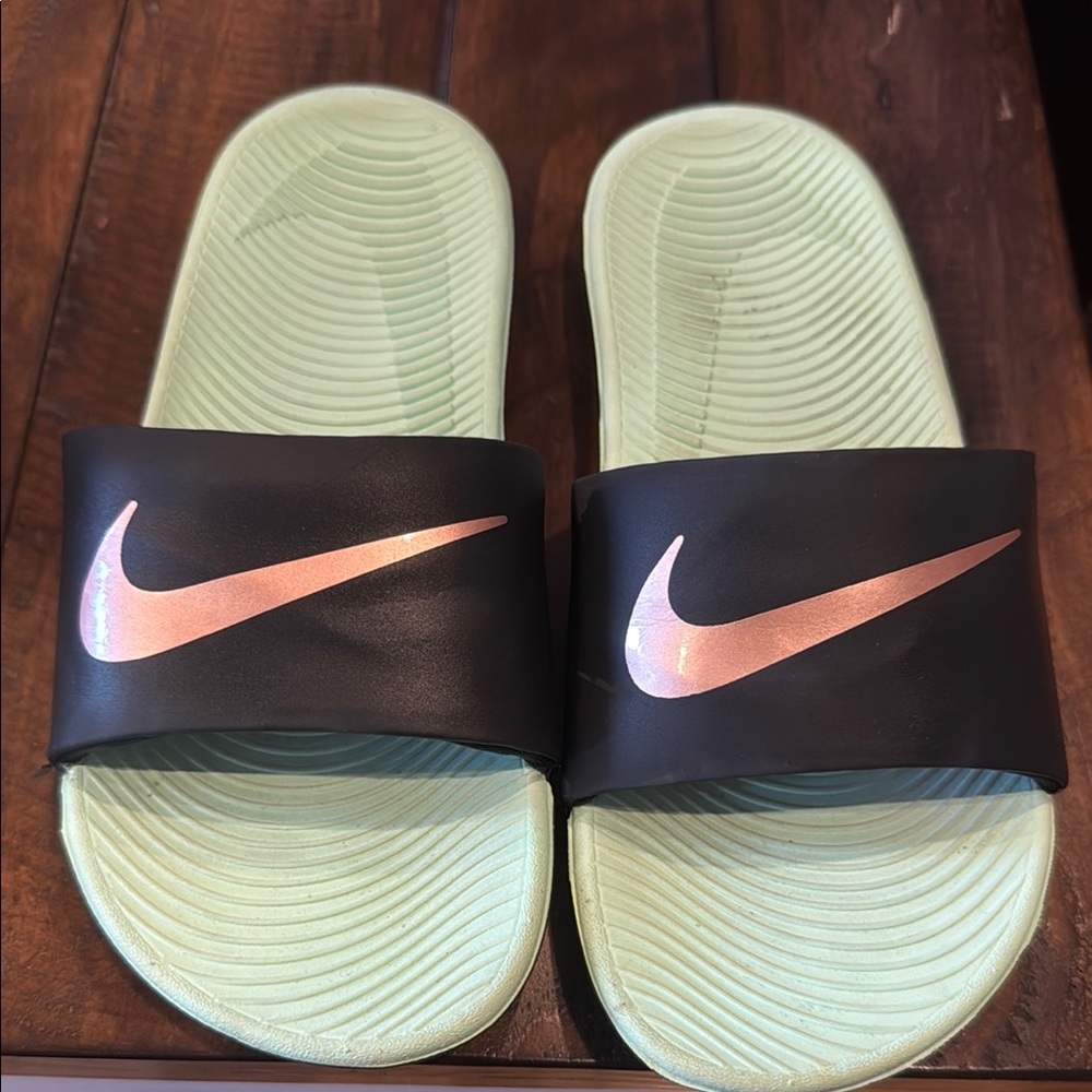 Nike Slide Sandals in Mint and Black